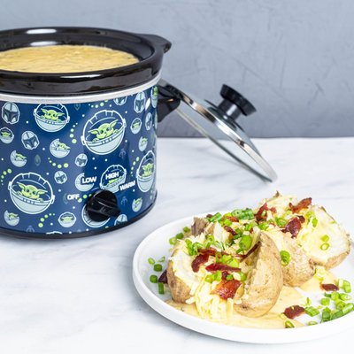 Star Wars The Mandalorian 2-Quart Slow Cooker
