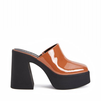 The Heightten Clog
